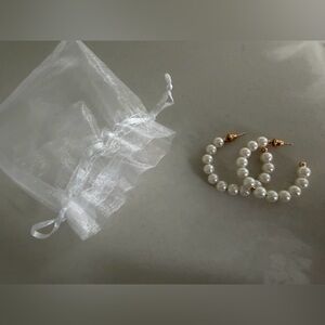 Elegant Pearl Gold Tone Hoop Earrings NWOT